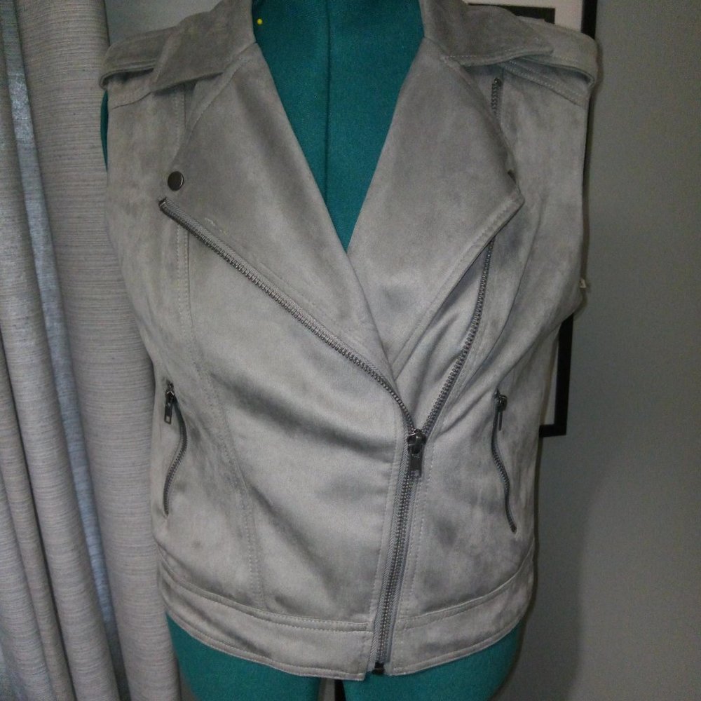 Philosophy Gray Faux Suede Moto Vest Sz L NWT - Picture 14 of 16